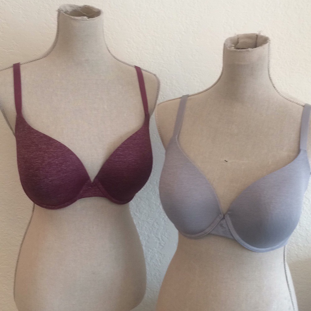 2 Victoria’s secret bras size 36DD